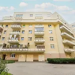 Cozy Apartment With Parking Near Warsaw Babice Airport By Noclegi Renters