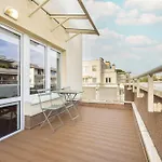 Cozy Apartment With Parking Near Warsaw Babice Airport By Noclegi Renters