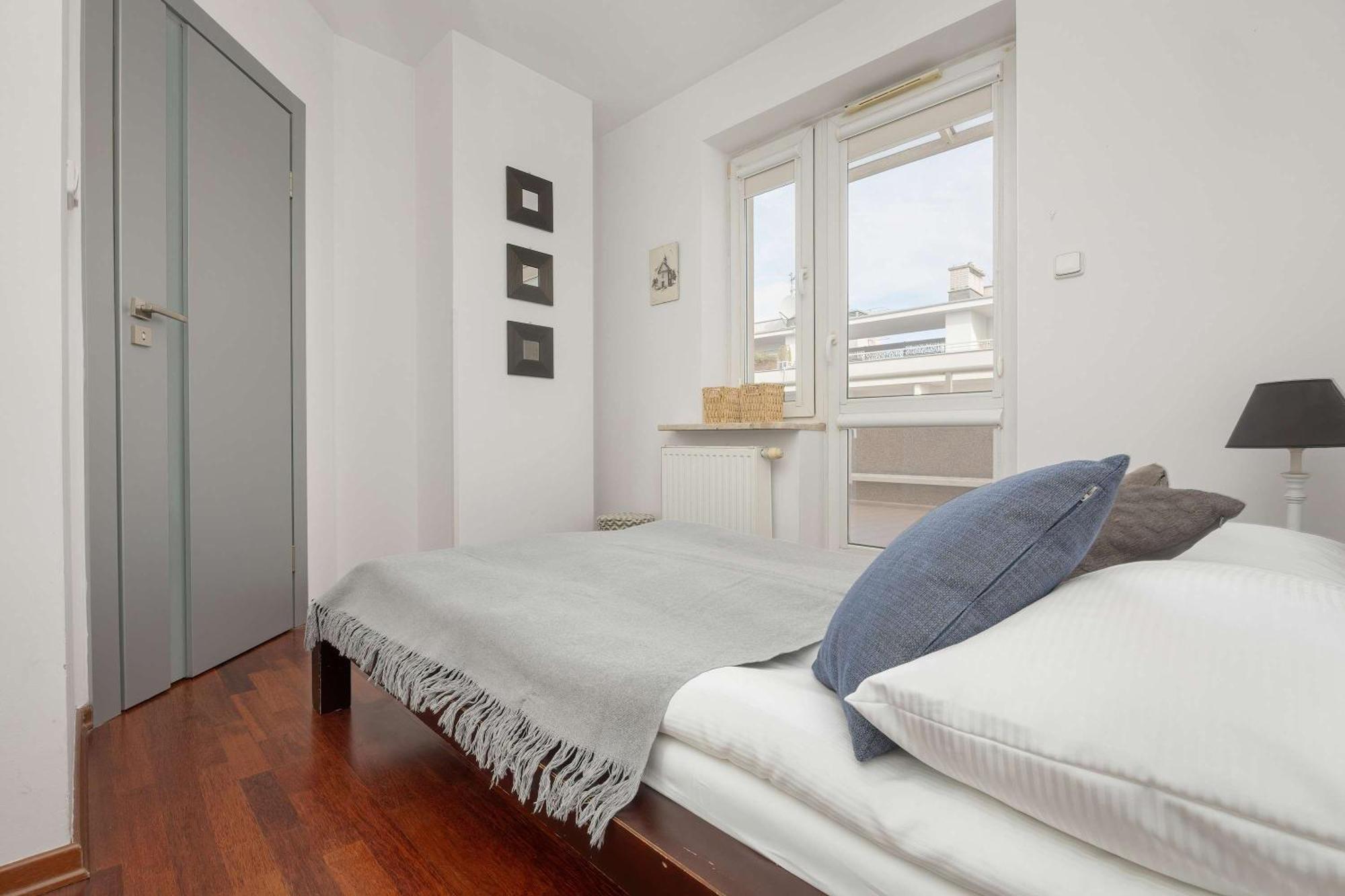 Apartament Cozy With Parking Near Babice Airport By Renters