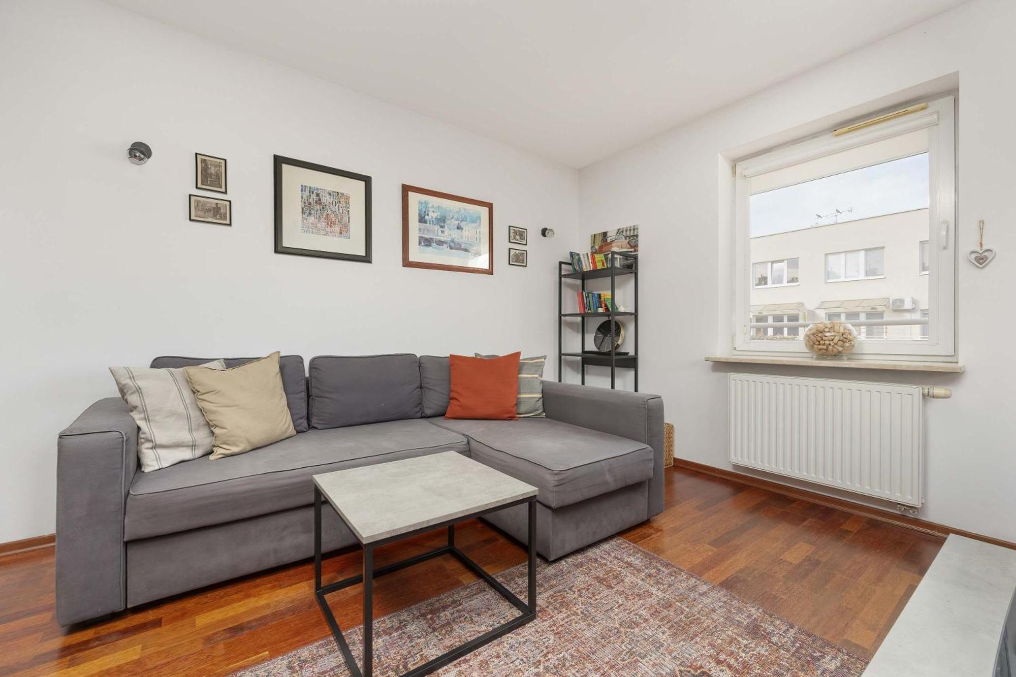 Cozy With Parking Near Babice Airport By Renters *